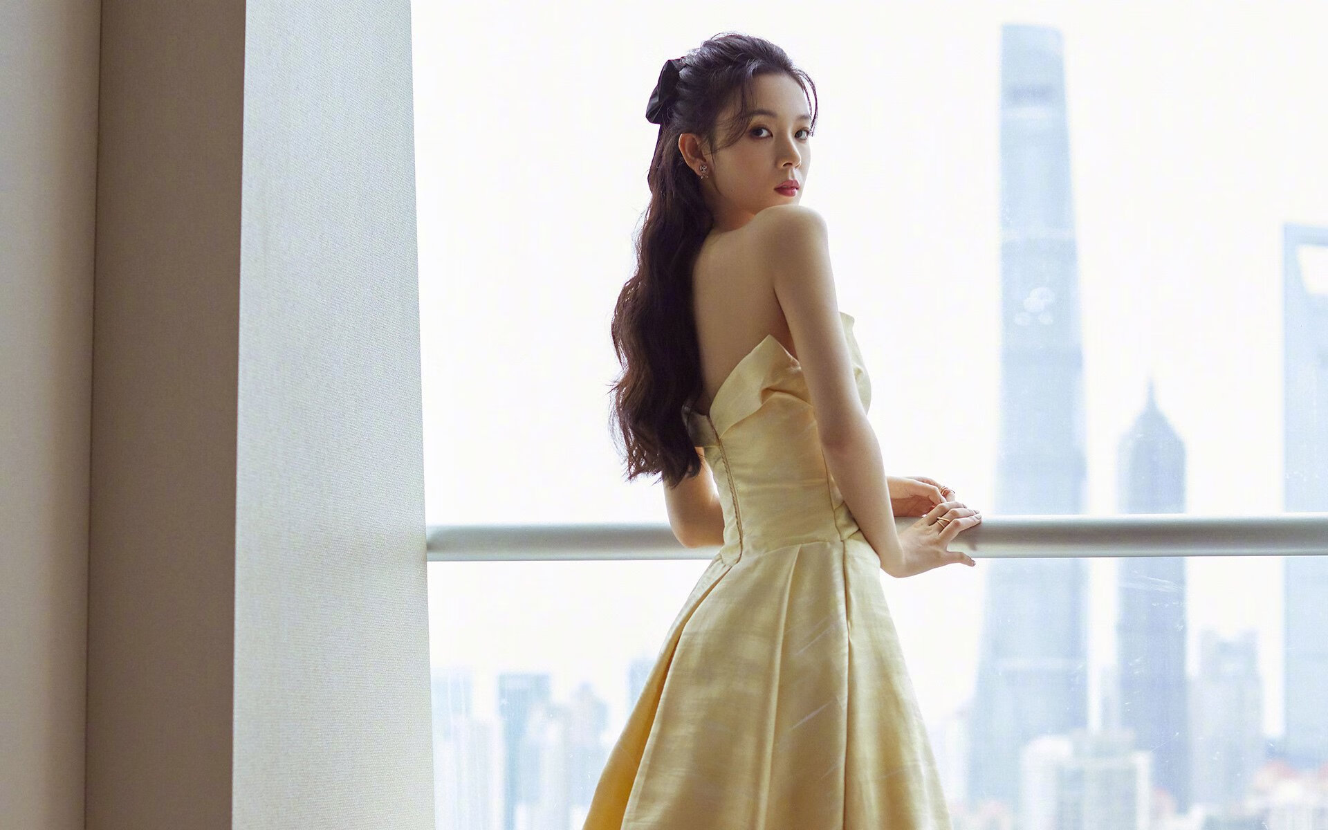 瑞士球员边踢球边喝热可可，被评“最瑞士操作”，瑞士队喝可乐