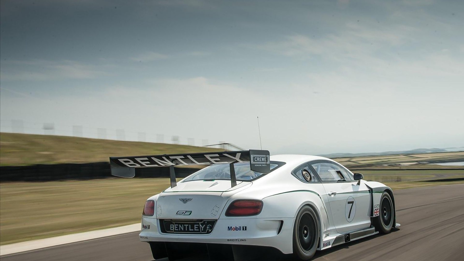 精彩抢断:防守战中的高光时刻,抢断是进攻还是防守