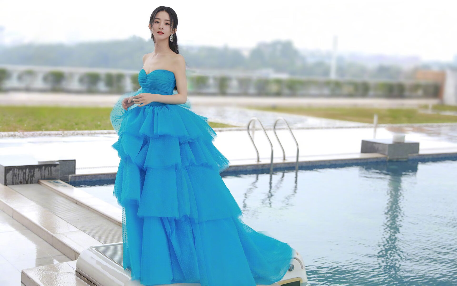 凯尔特人训练日安排密集体能教练亲自上阵,凯尔特人教练好帅